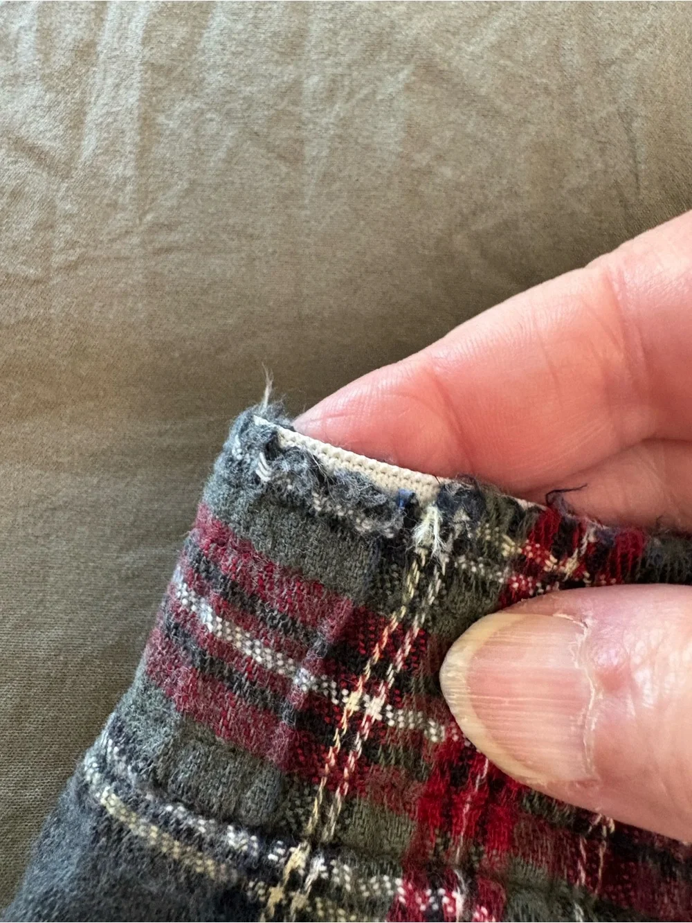 L.L. Bean Scotch Plaid Flannel Boxers Sleep Shorts in Gray Stewart. Size Large.